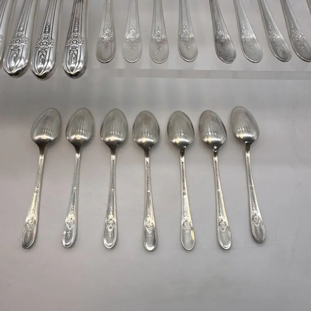 40-Piece Vintage Wm. Rogers Mfg. Co. Triumph Pattern Silverplate Flatware Set